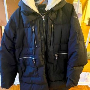 Woman’s winter coat that is soft, cozy, and warm!